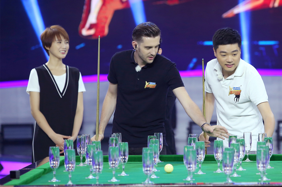 锋线中的隐 锋线中的隐