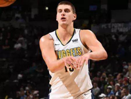 在比赛前强 在比赛前强